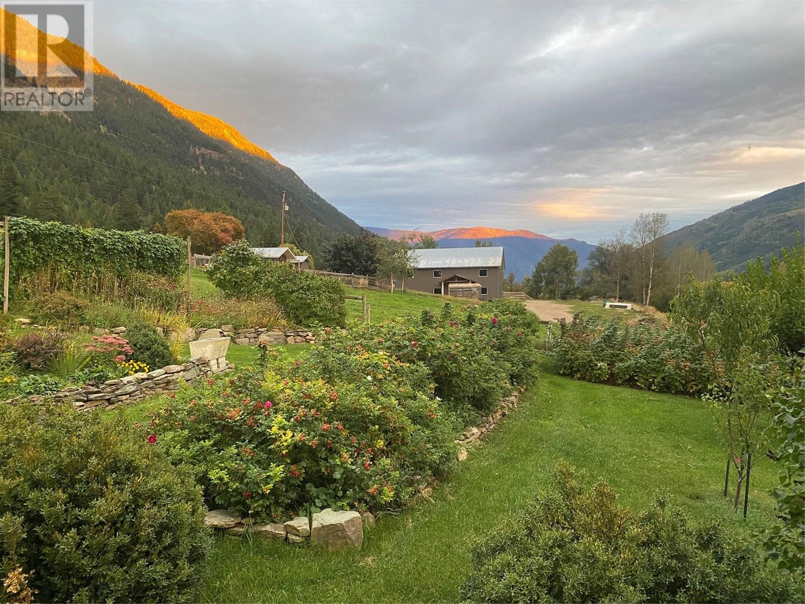 430 Agate Bay Road, Barriere, British Columbia  V0E 2E0 - Photo 35 - 10334281
