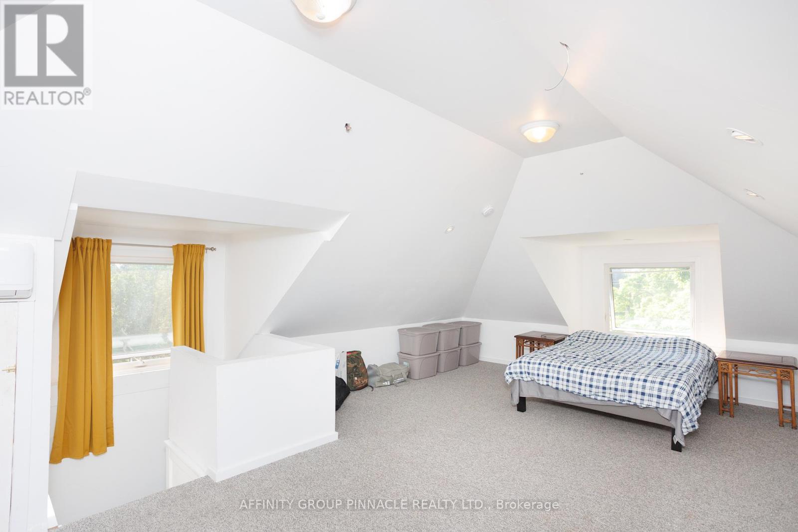 72 Melbourne Street W, Kawartha Lakes, Ontario  K9V 2T3 - Photo 35 - X12315800