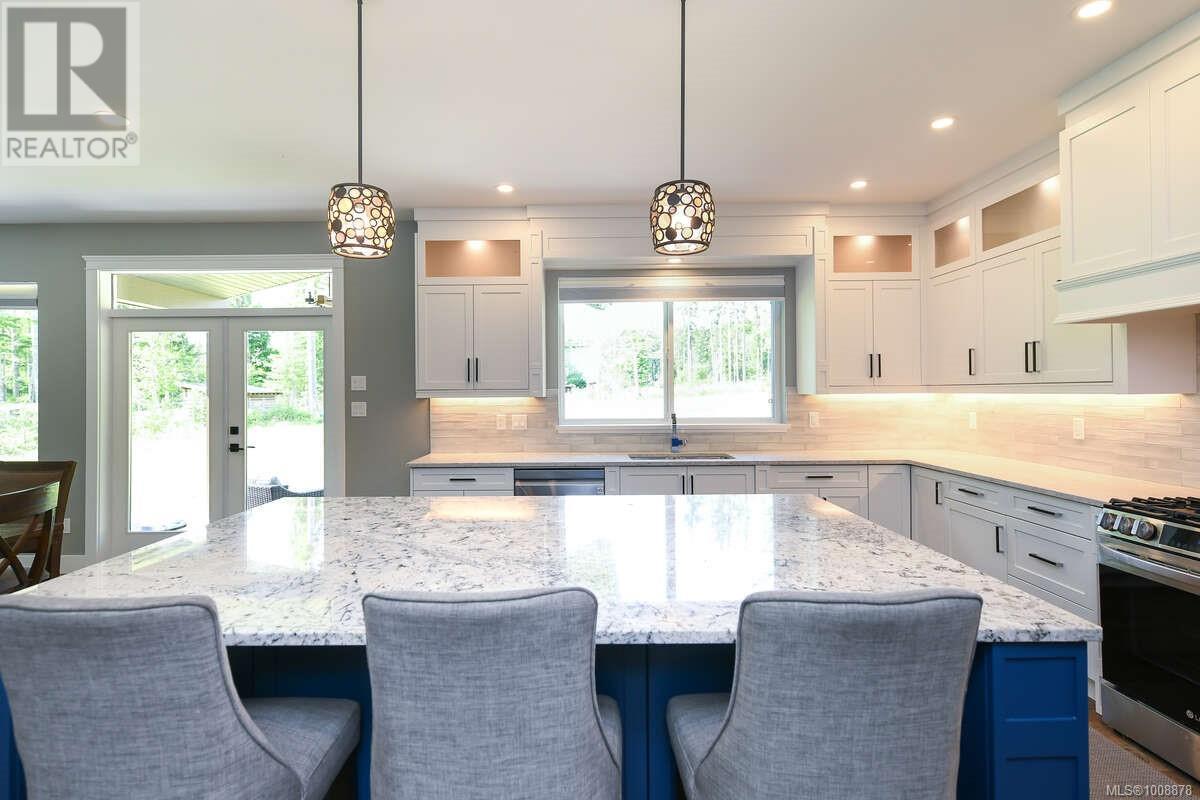2390 Barbara Rd, Courtenay, British Columbia  V9J 1L9 - Photo 13 - 1008878