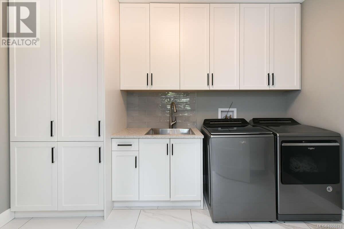 2390 Barbara Rd, Courtenay, British Columbia  V9J 1L9 - Photo 17 - 1008878