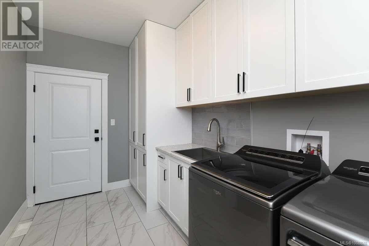 2390 Barbara Rd, Courtenay, British Columbia  V9J 1L9 - Photo 18 - 1008878