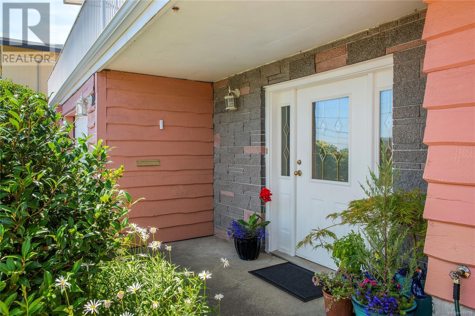 Property at 22 McLean St image 5