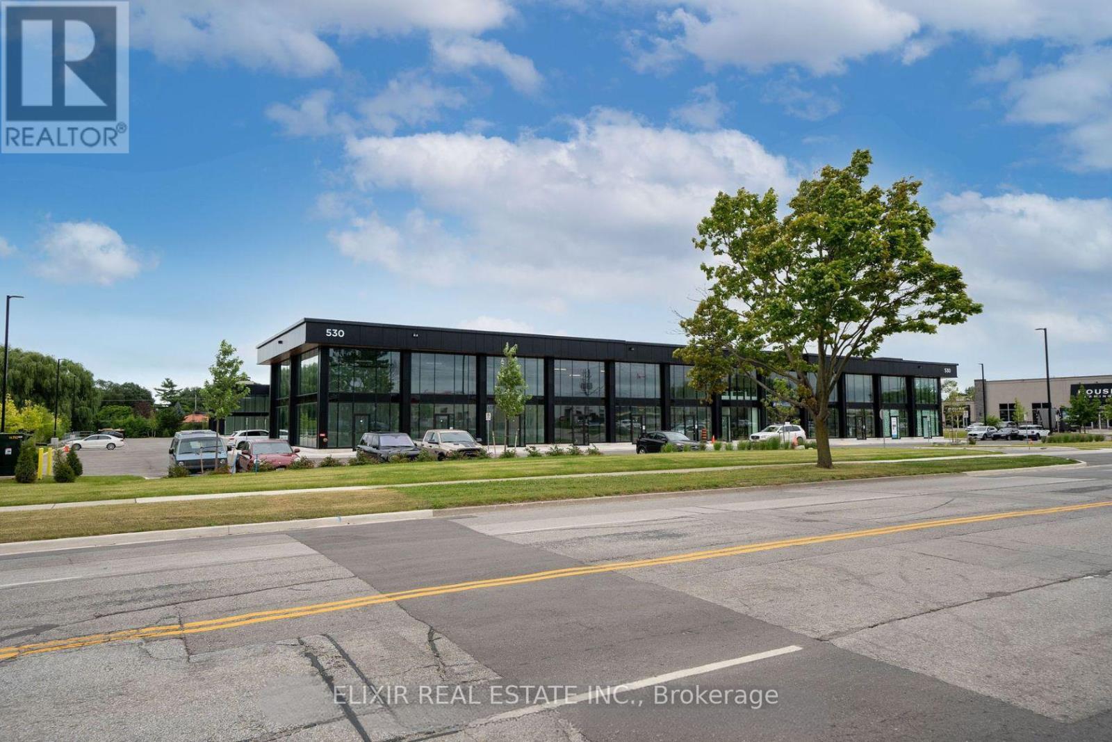 38 - 530 Speers Road, Oakville, Ontario  L6K 2G3 - Photo 2 - W12315639
