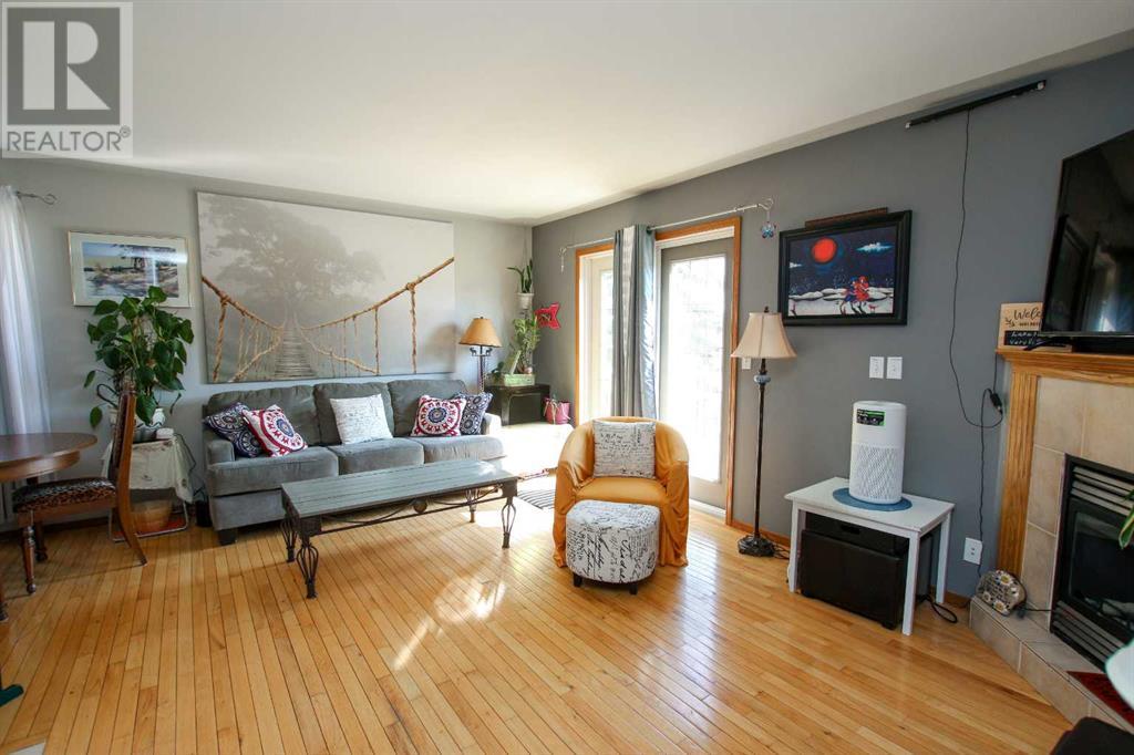 1, 4622 44 Street, Sylvan Lake, Alberta  T4S 1L1 - Photo 3 - A2229423