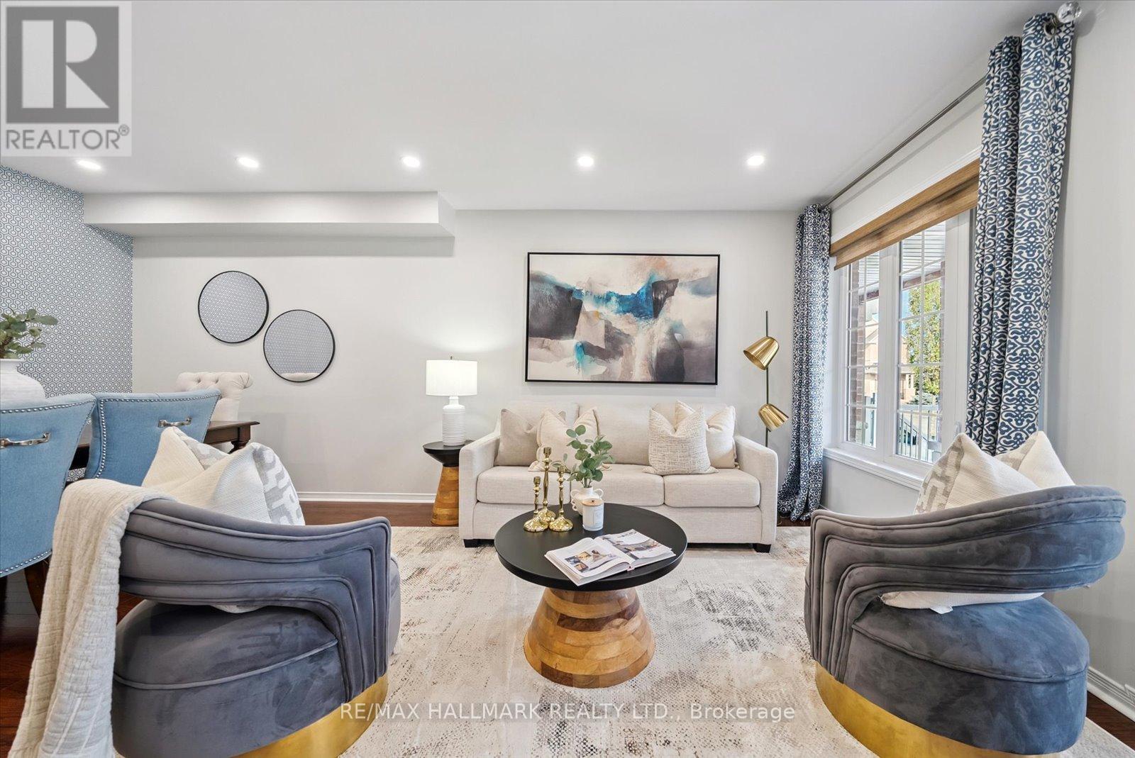 Property at 8 WESTCLIFFE CRESCENT image 4
