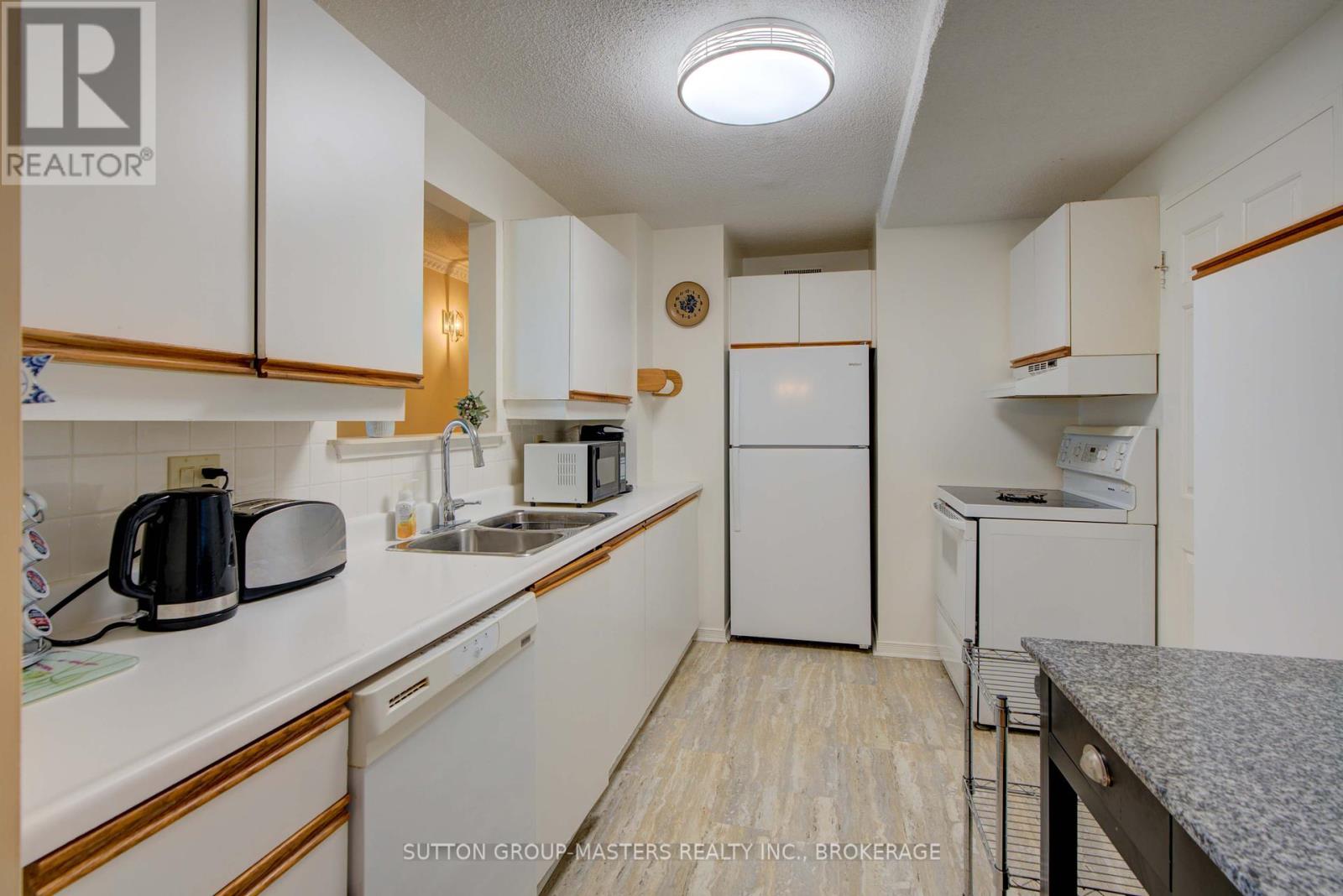 1004 - 257 Bath Road, Kingston, Ontario  K7M 7T3 - Photo 5 - X12315860