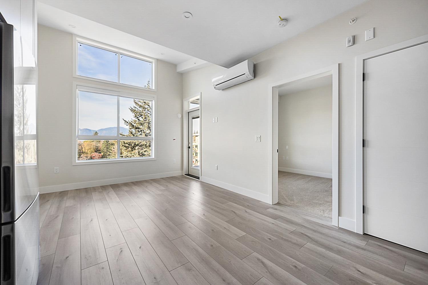 407 45497 Campus Drive, Garrison Crossing, Chilliwack, British Columbia  V2R 6L8 - Photo 2 - R3032202
