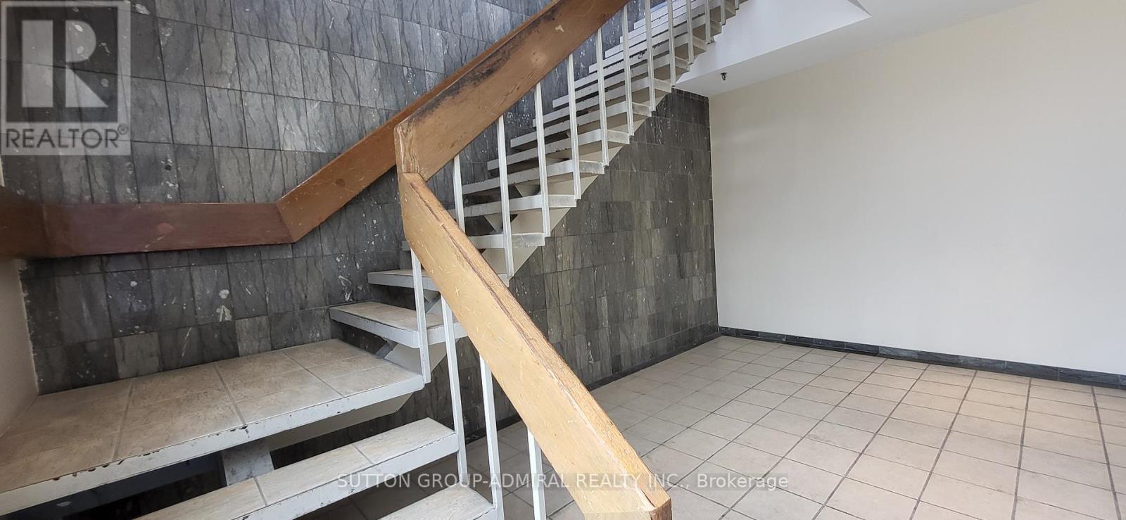 201 - 1001 Finch Avenue W, Toronto (York University Heights), Ontario  M3J 2C7 - Photo 21 - W12315712