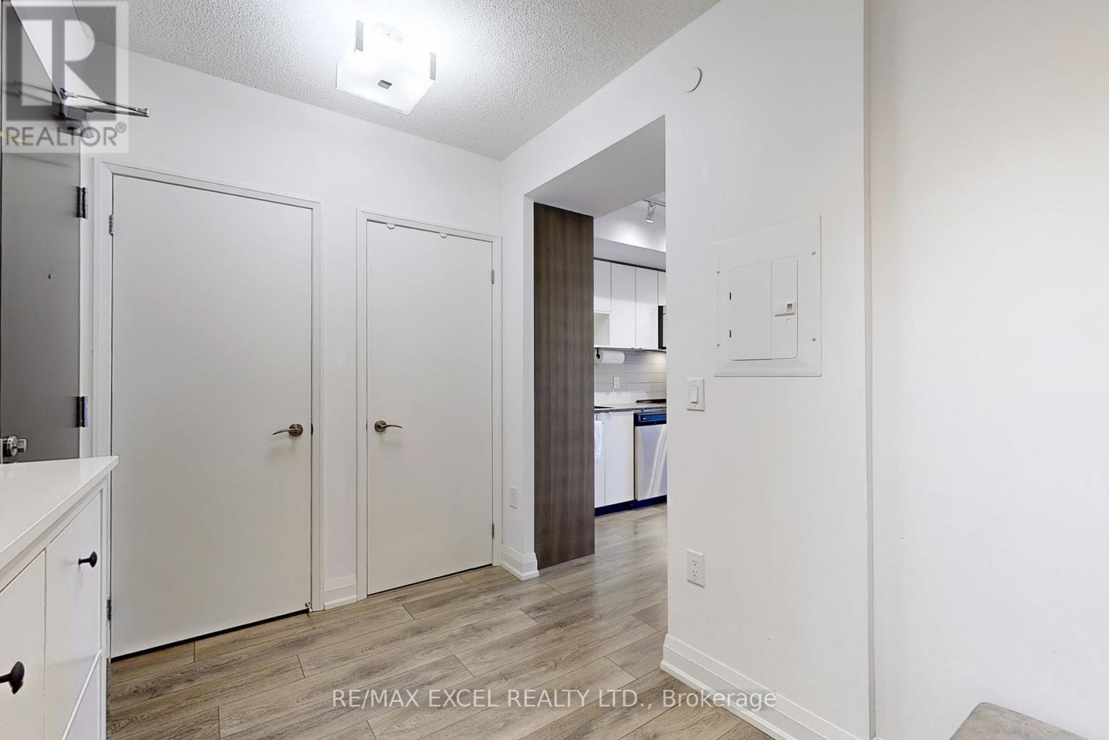 2505 - 9 Valhalla Inn Road, Toronto, Ontario  M9B 0B2 - Photo 13 - W12315805