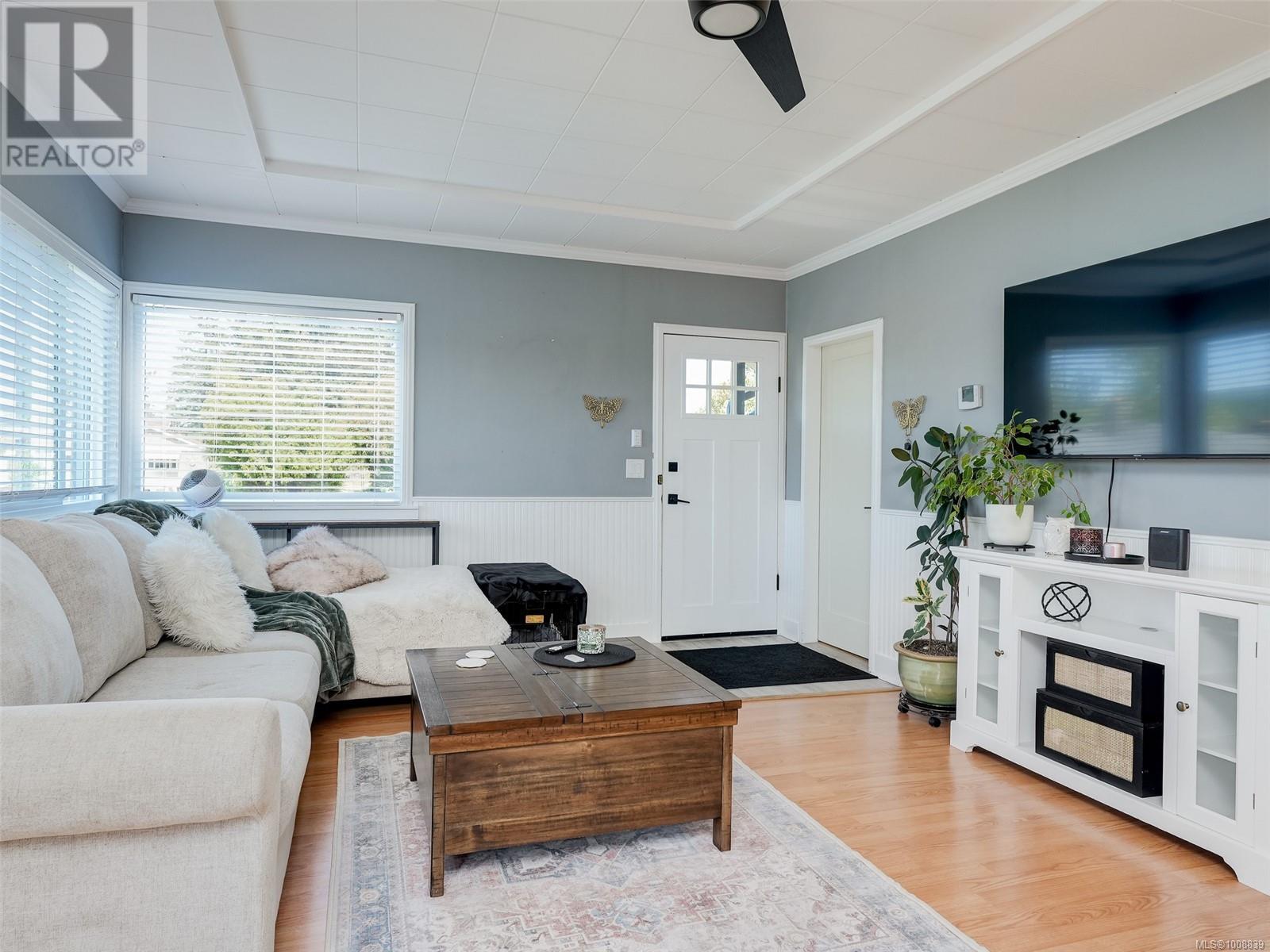 Property at 1385 Hastings St image 2
