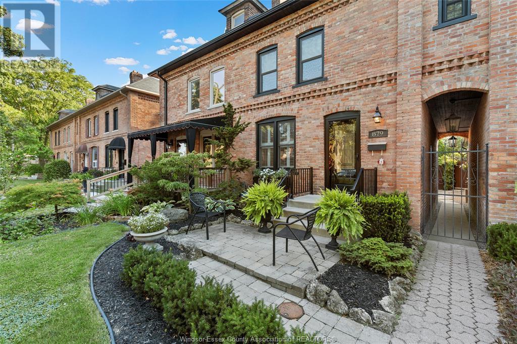 MLS# 25019327: 879 MONMOUTH, Windsor, Canada