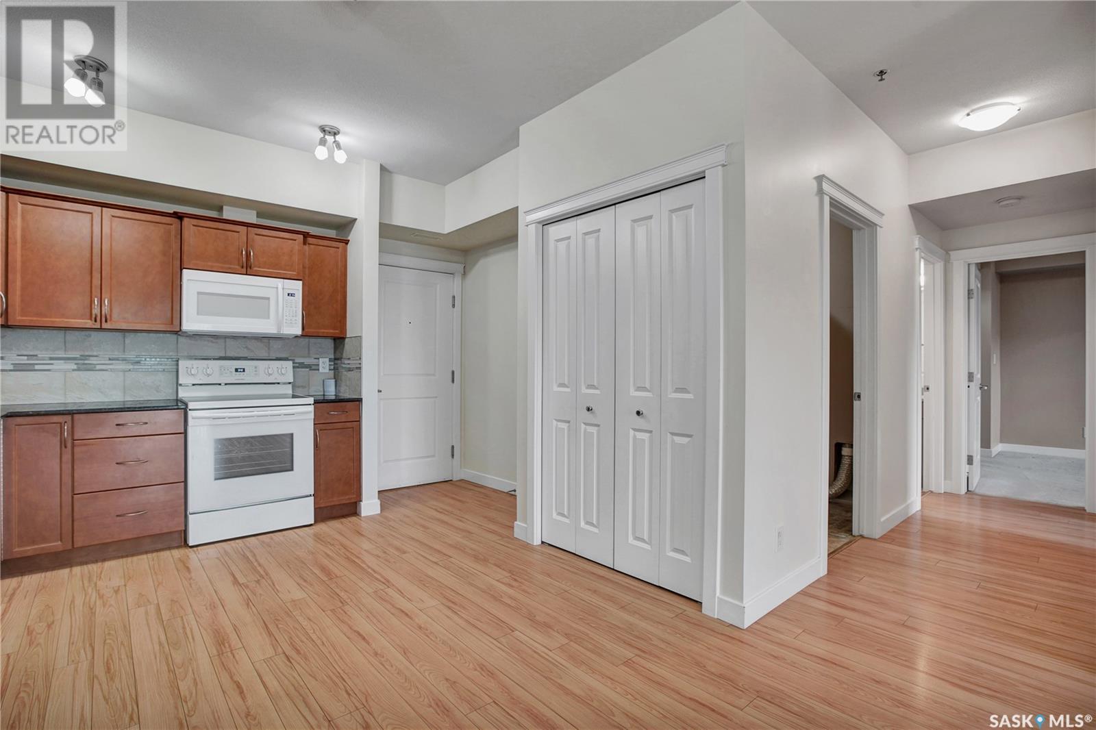 Property at 215 110 Hampton CIRCLE image 3