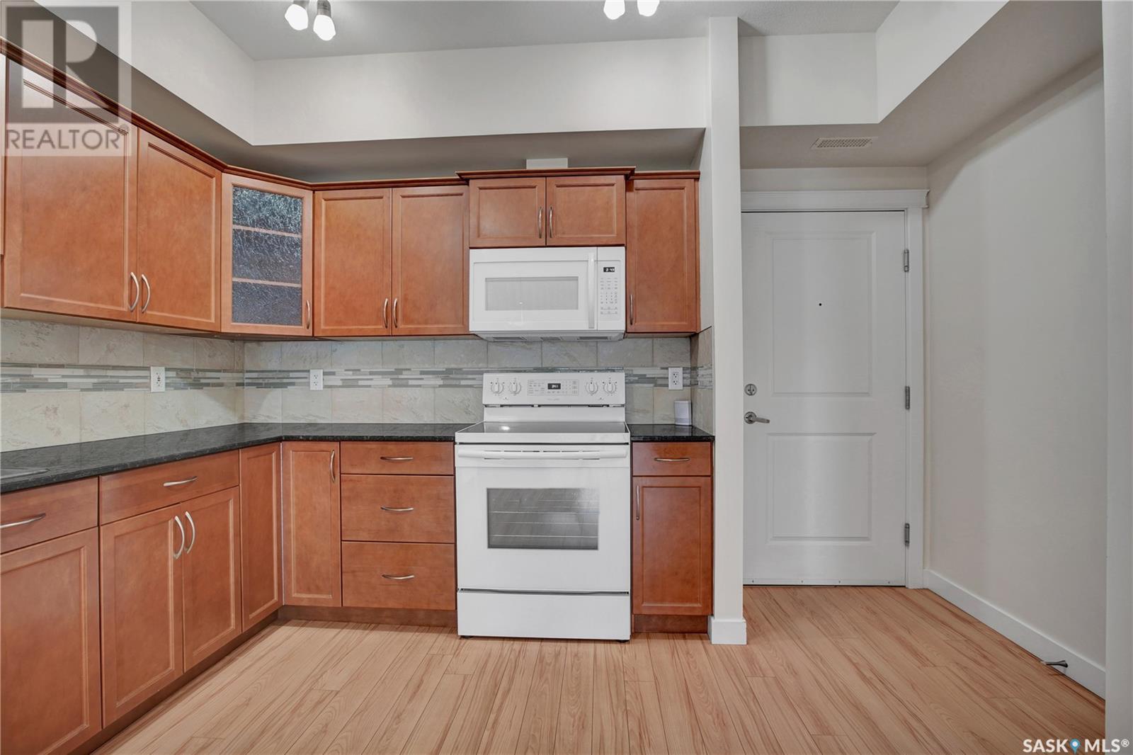 Property at 215 110 Hampton CIRCLE image 4
