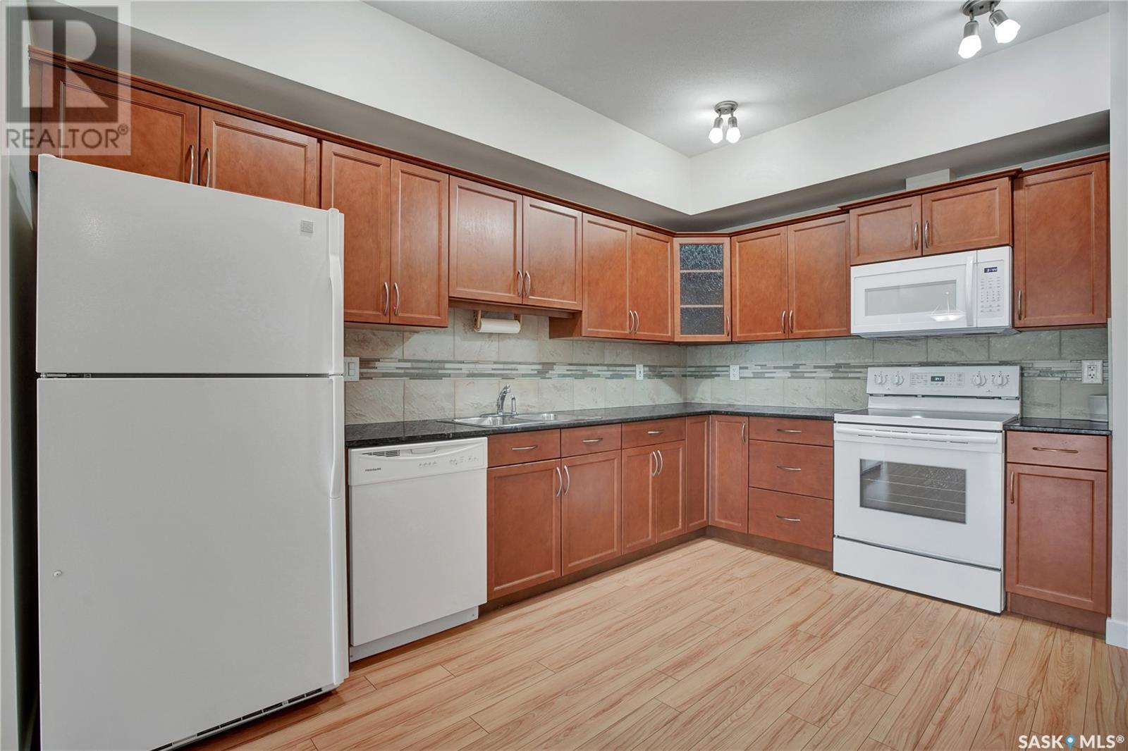 Property at 215 110 Hampton CIRCLE image 5