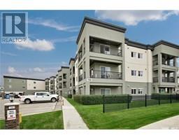 215 110 Hampton CIRCLE Hampton Village