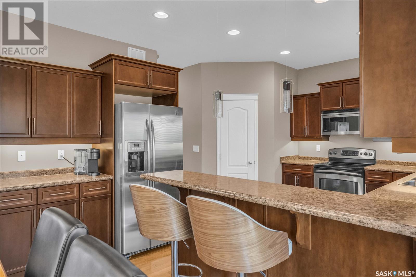 815 Columbia Way, Martensville, Saskatchewan  S0K 0A2 - Photo 13 - SK013974