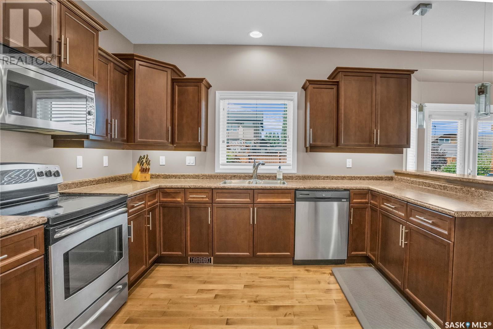 815 Columbia Way, Martensville, Saskatchewan  S0K 0A2 - Photo 14 - SK013974