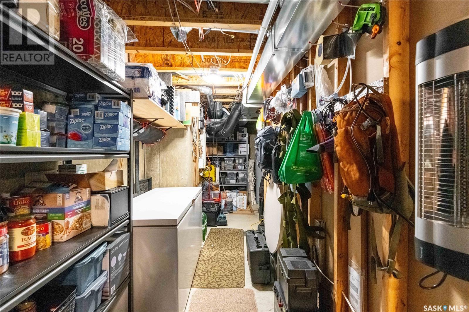 815 Columbia Way, Martensville, Saskatchewan  S0K 0A2 - Photo 34 - SK013974