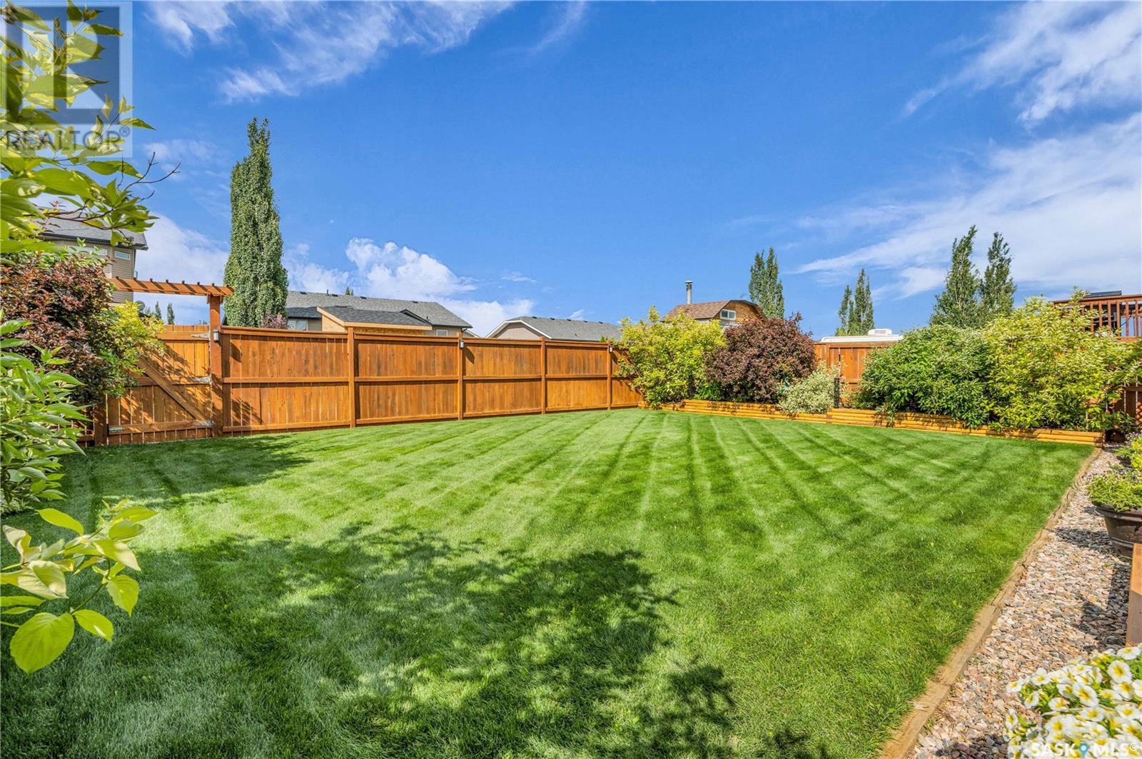 815 Columbia Way, Martensville, Saskatchewan  S0K 0A2 - Photo 40 - SK013974