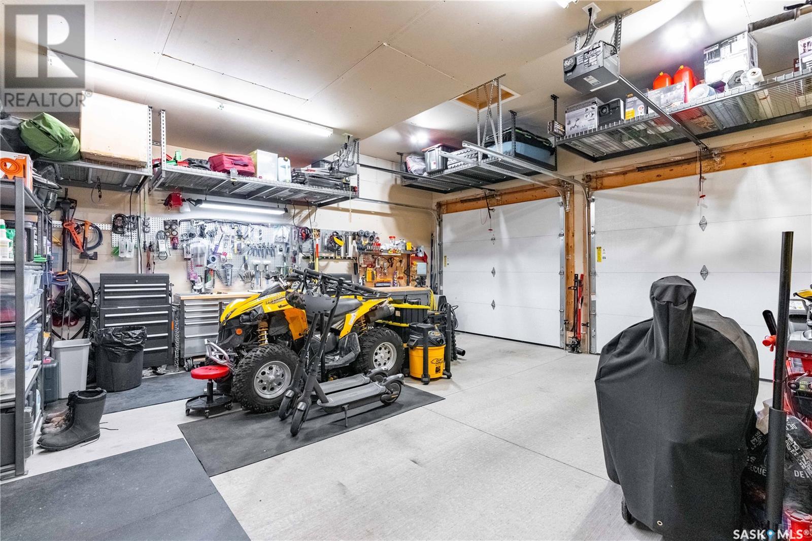 815 Columbia Way, Martensville, Saskatchewan  S0K 0A2 - Photo 43 - SK013974