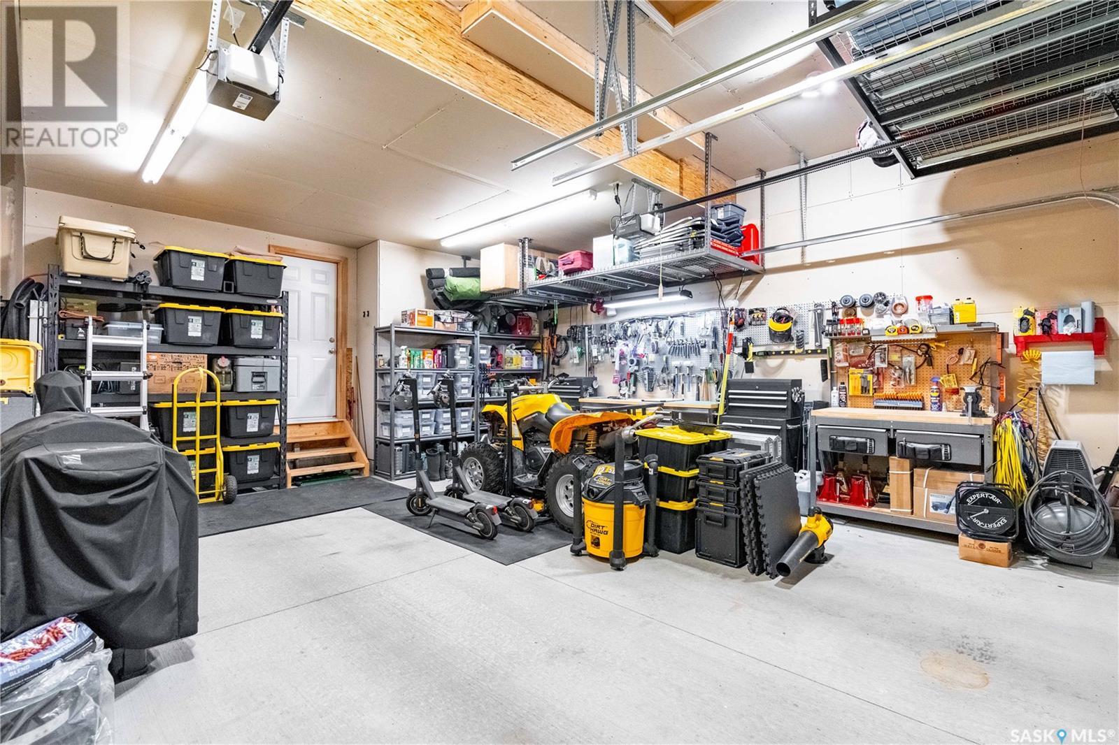 815 Columbia Way, Martensville, Saskatchewan  S0K 0A2 - Photo 44 - SK013974