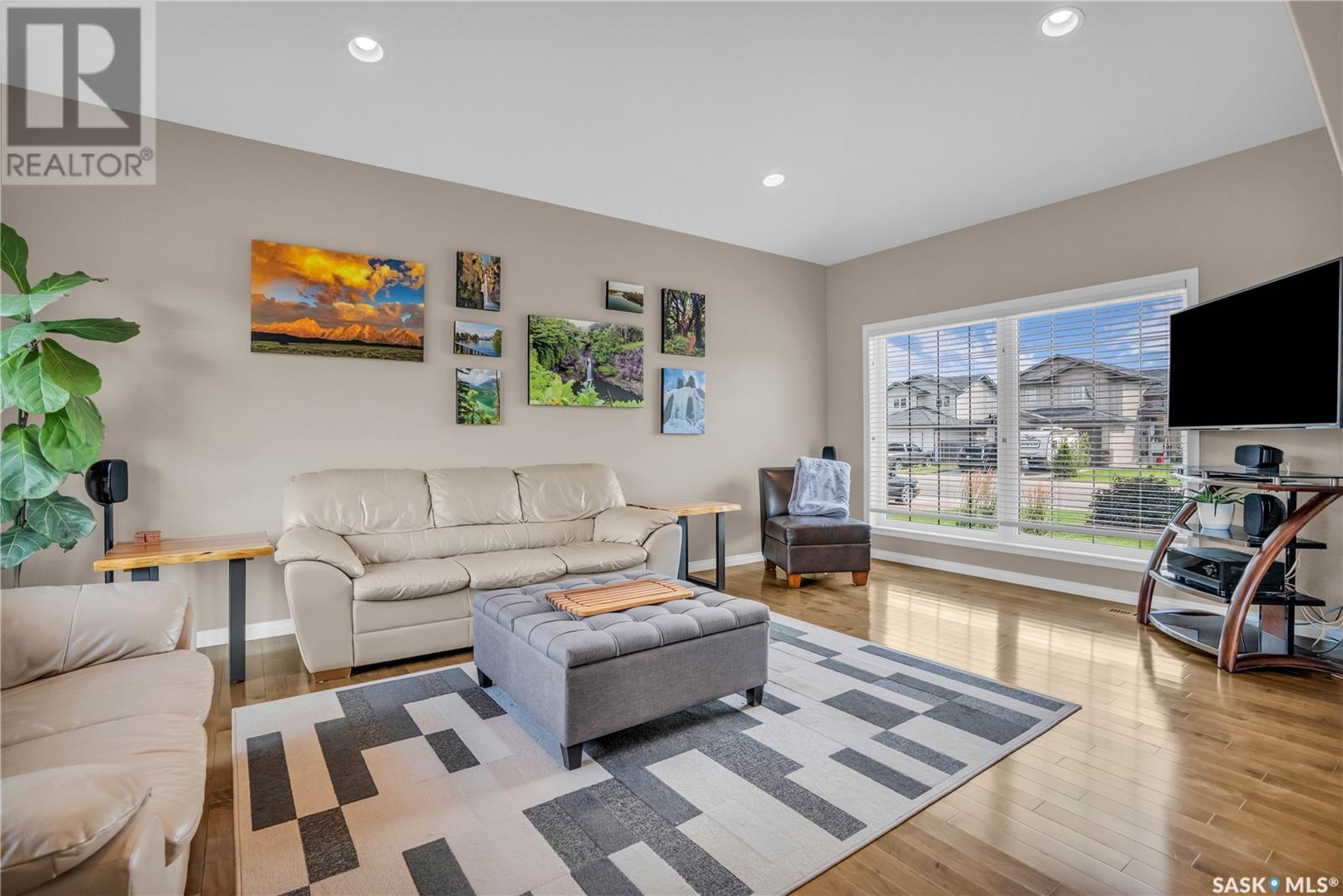 815 Columbia Way, Martensville, Saskatchewan  S0K 0A2 - Photo 6 - SK013974