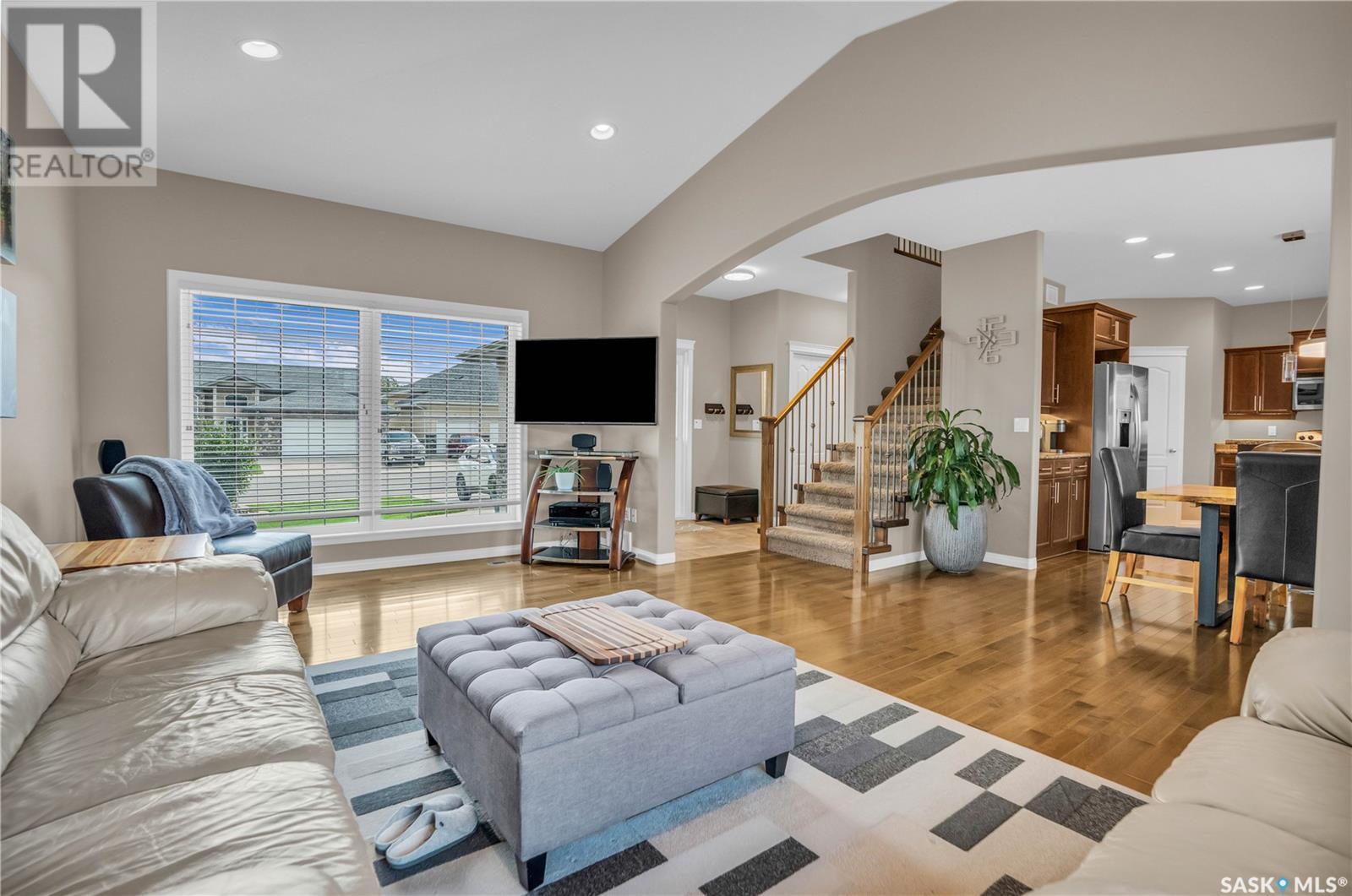 815 Columbia Way, Martensville, Saskatchewan  S0K 0A2 - Photo 7 - SK013974