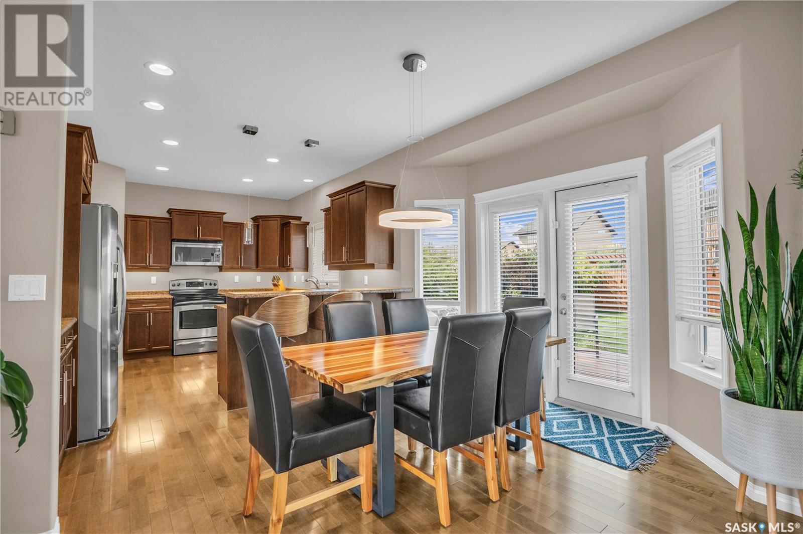 815 Columbia Way, Martensville, Saskatchewan  S0K 0A2 - Photo 9 - SK013974