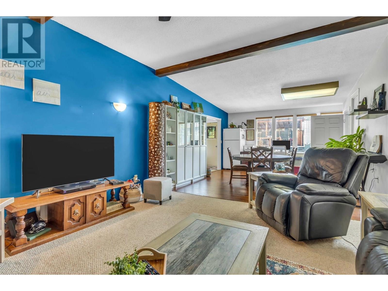 Property at 4660 Scotty Creek Road image 3