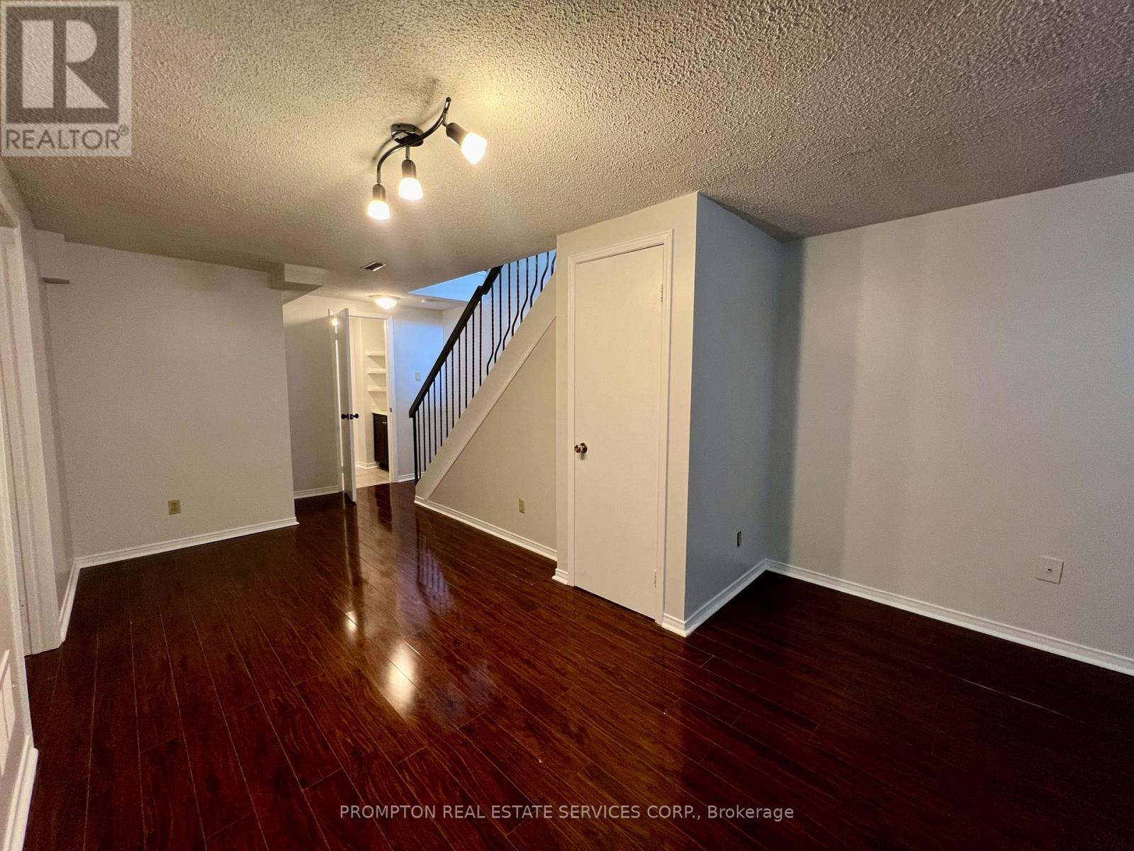 39 Frost Drive, Whitby (Lynde Creek), Ontario  L1P 1C8 - Photo 20 - E12260850