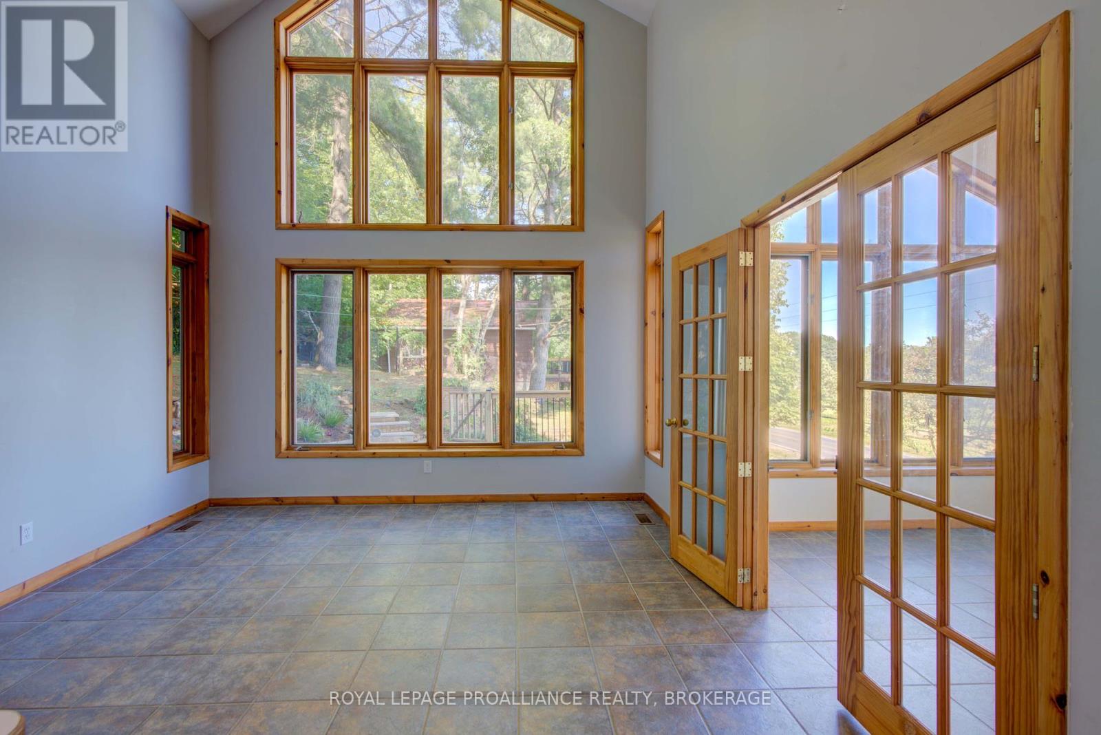 1512 Chaffey's Lock Road, Rideau Lakes, Ontario  K0G 1E0 - Photo 14 - X12315917