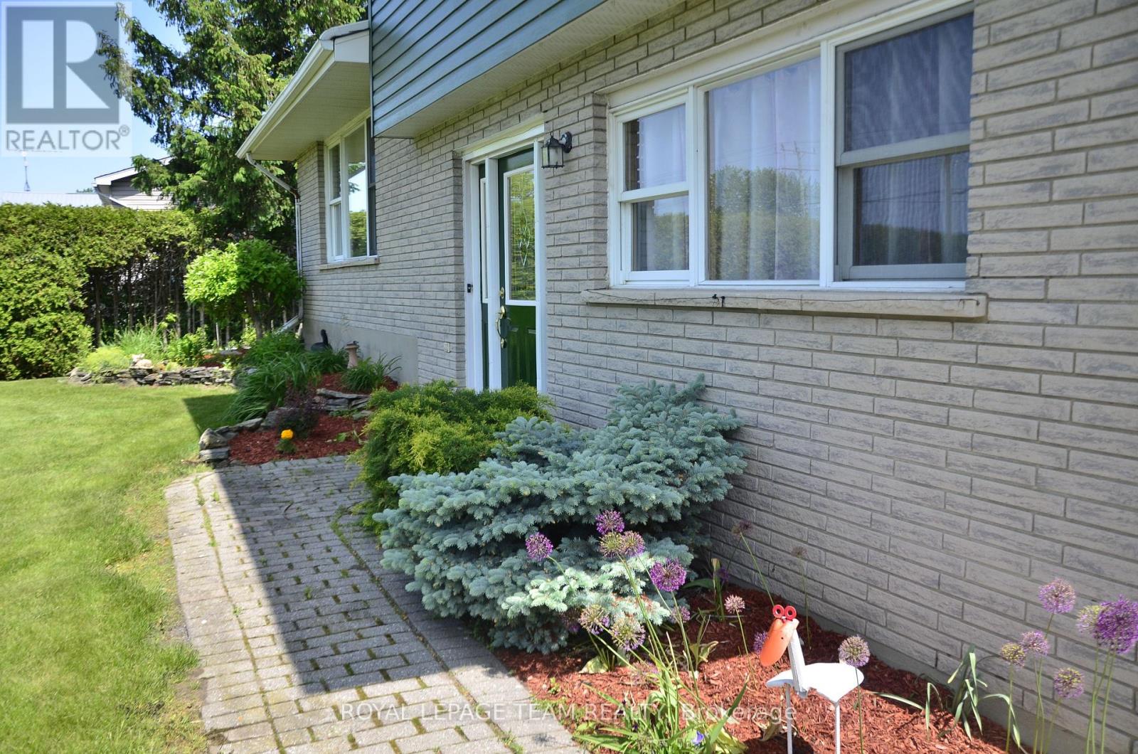 4951 (Hwy 31) Bank Street N, South Dundas, Ontario  K0C 2H0 - Photo 3 - X12315882