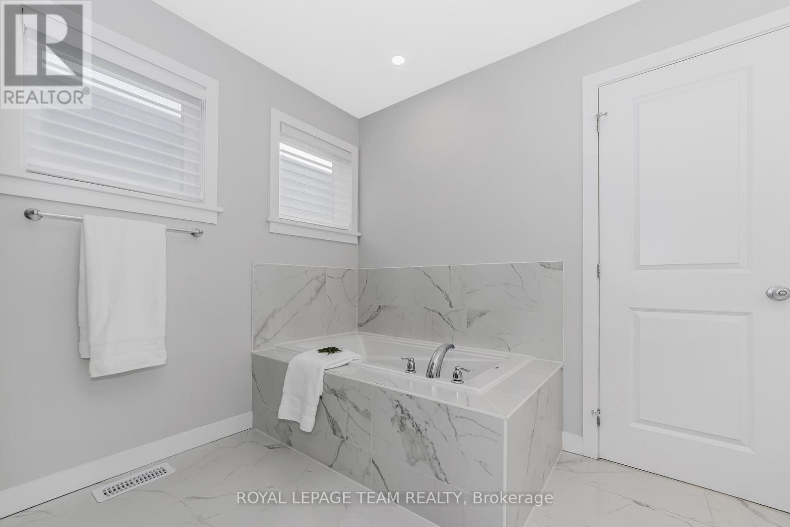 279 Ketchikan Crescent, Ottawa, Ontario  K2T 0S2 - Photo 23 - X12315934