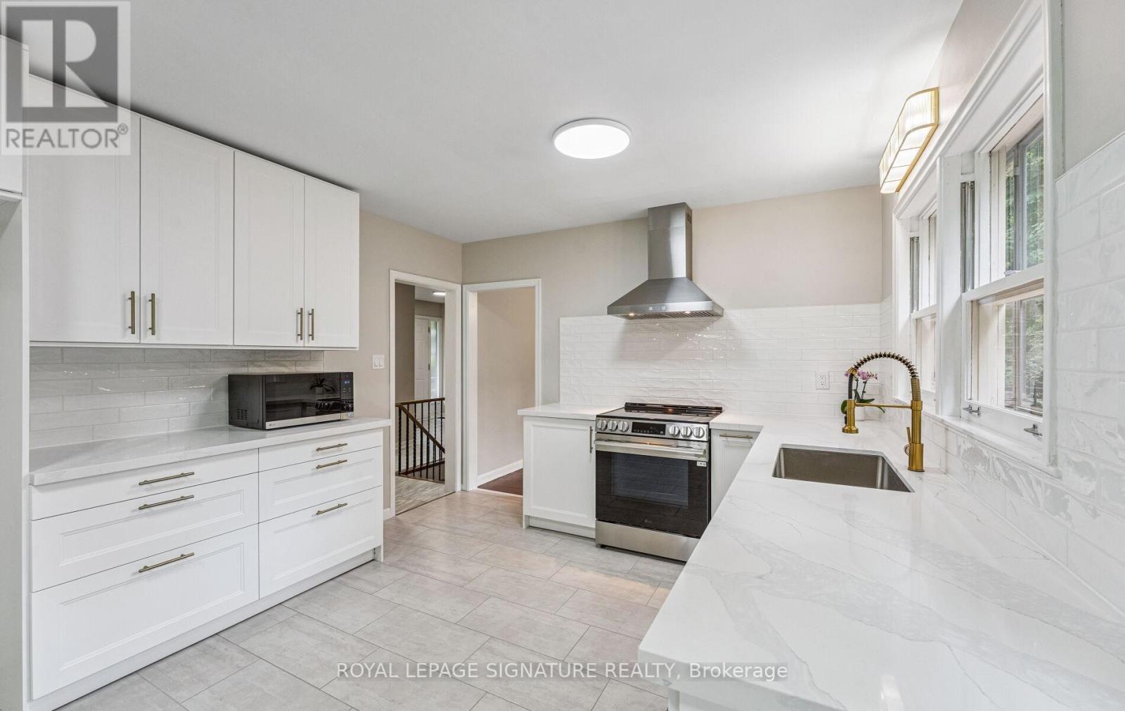 9 Pinevale Road, Markham, Ontario  L3T 1J7 - Photo 2 - N12315838