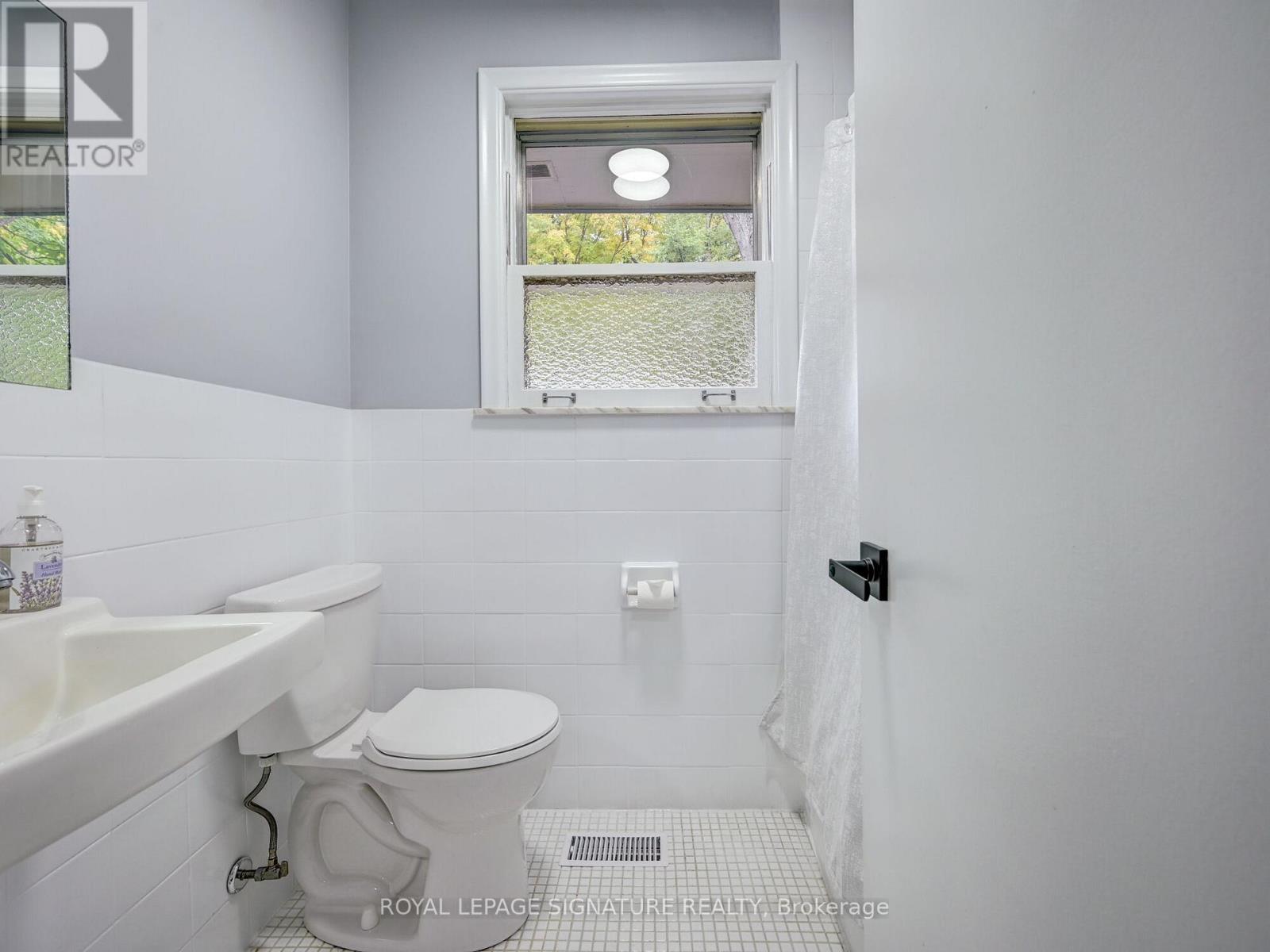 9 Pinevale Road, Markham, Ontario  L3T 1J7 - Photo 25 - N12315838