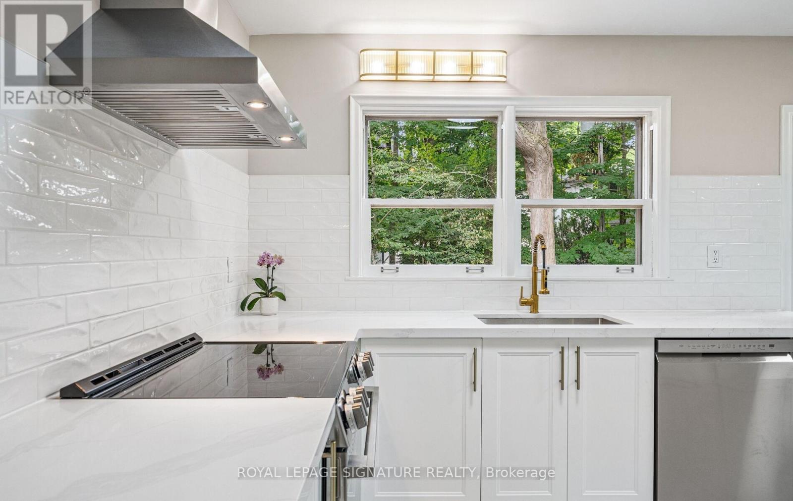 9 Pinevale Road, Markham, Ontario  L3T 1J7 - Photo 7 - N12315838