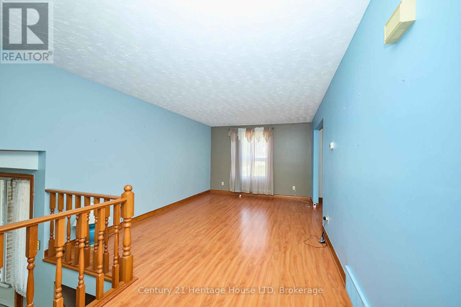 874 Crescent Road, Fort Erie, Ontario  L2A 4R4 - Photo 4 - X12315961