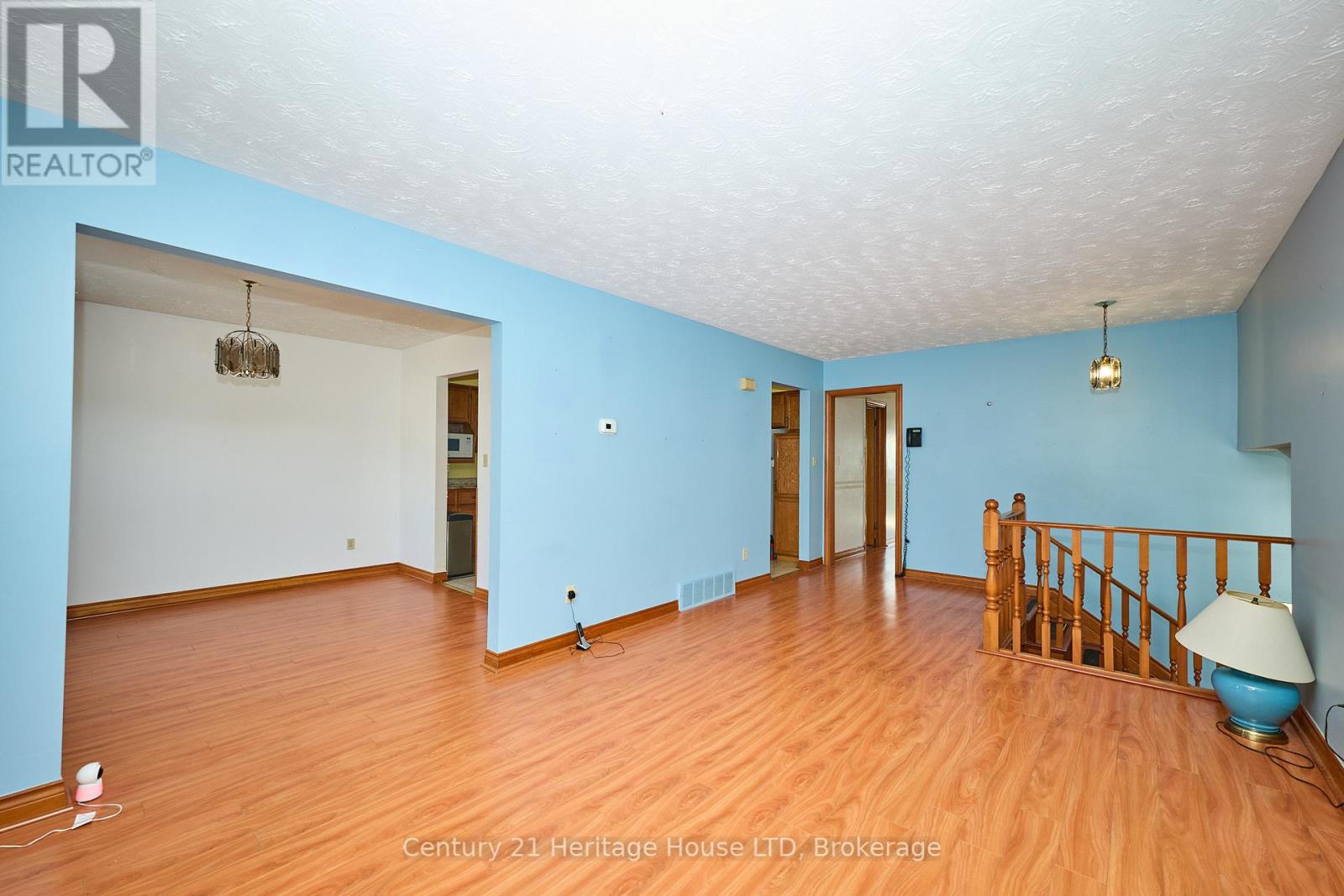 874 Crescent Road, Fort Erie, Ontario  L2A 4R4 - Photo 5 - X12315961