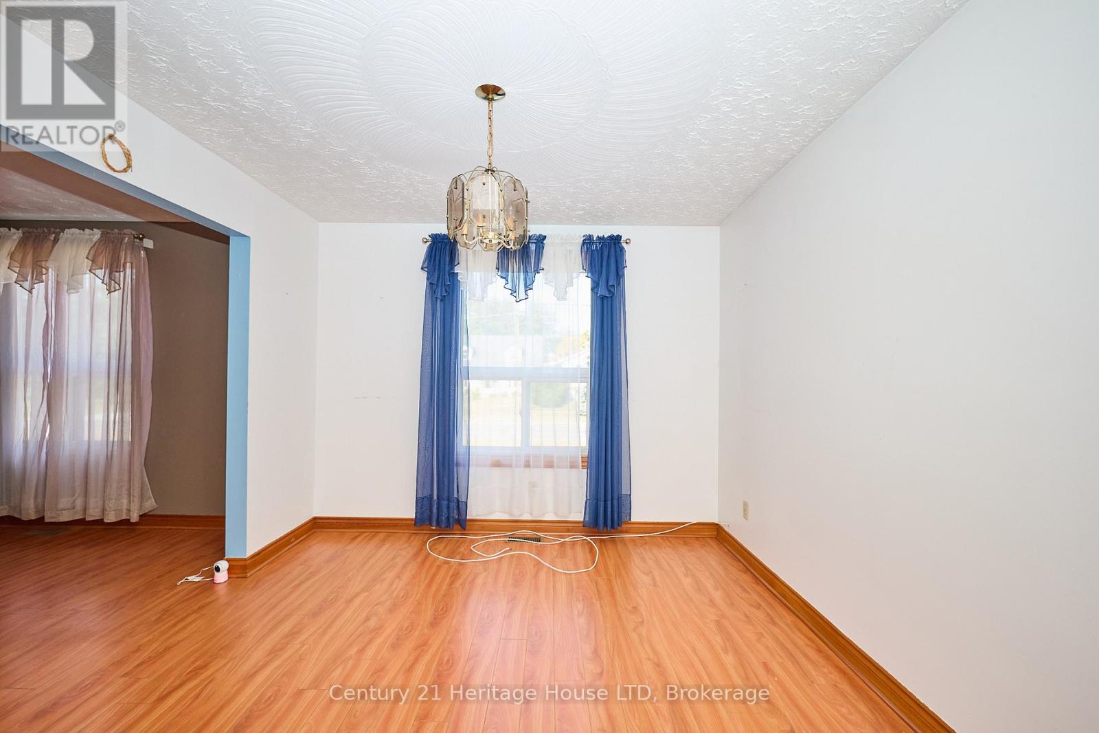 874 Crescent Road, Fort Erie, Ontario  L2A 4R4 - Photo 8 - X12315961