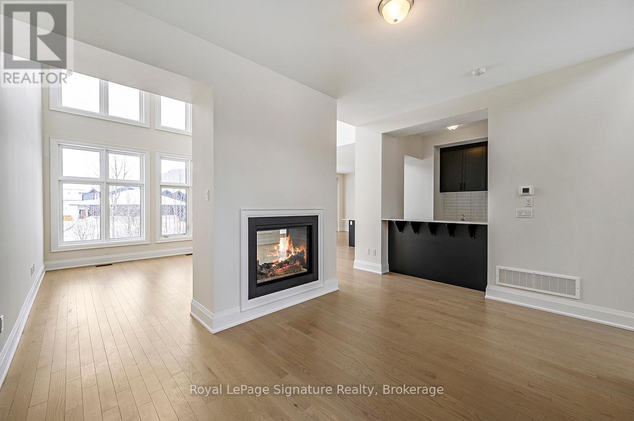 113 Clement Lane, Blue Mountains, Ontario  N0H 1J0 - Photo 4 - X12315969