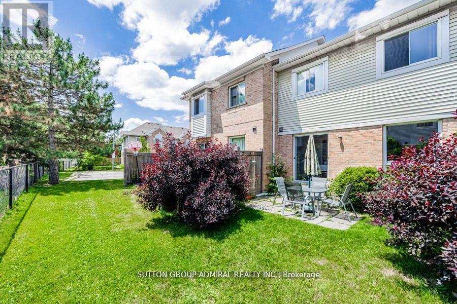 88 Wickstead Court, Brampton, Ontario  L6R 1N8 - Photo 17 - W12315843