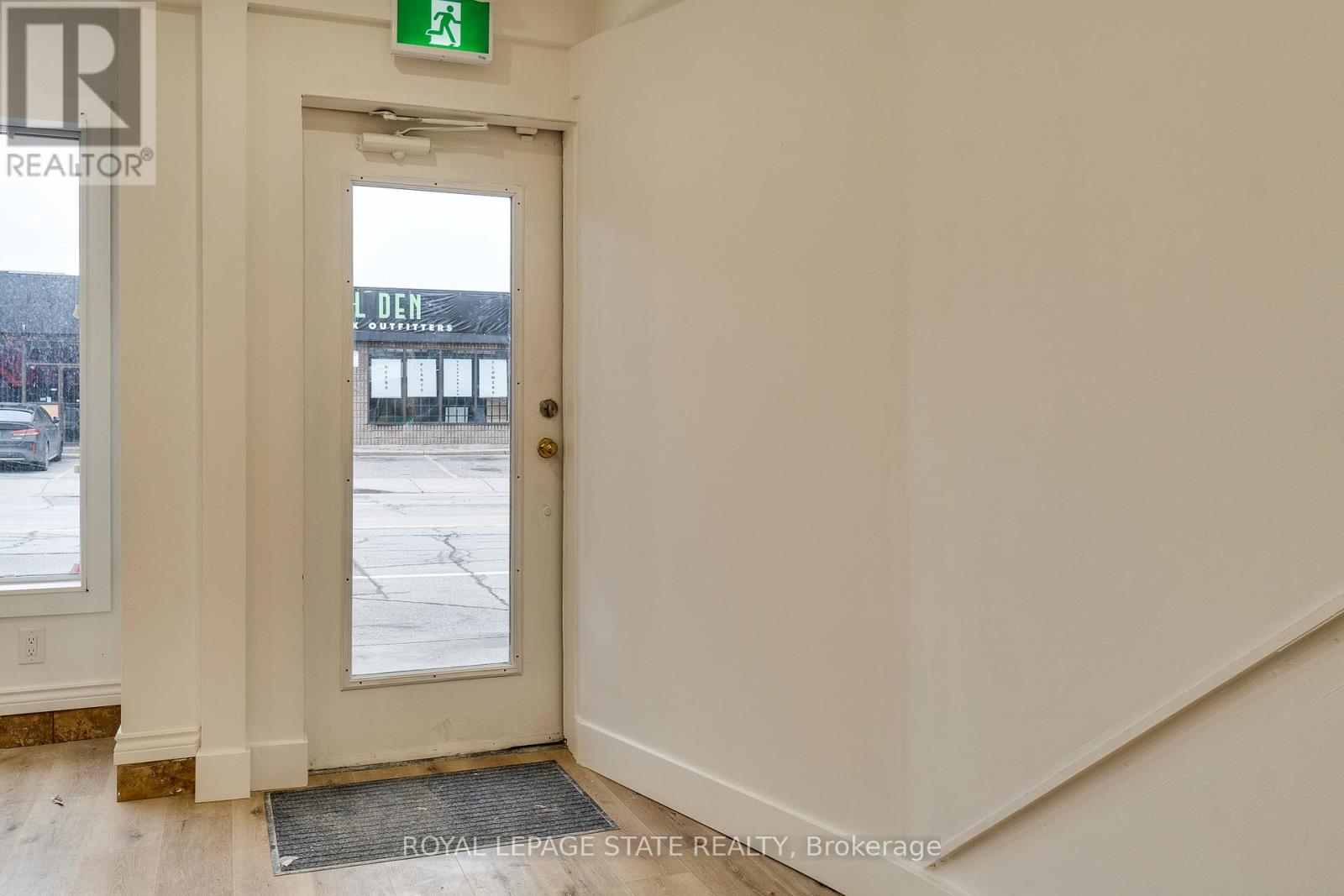 18 Barton Street E, Hamilton, Ontario  L8L 2V5 - Photo 10 - X12315844