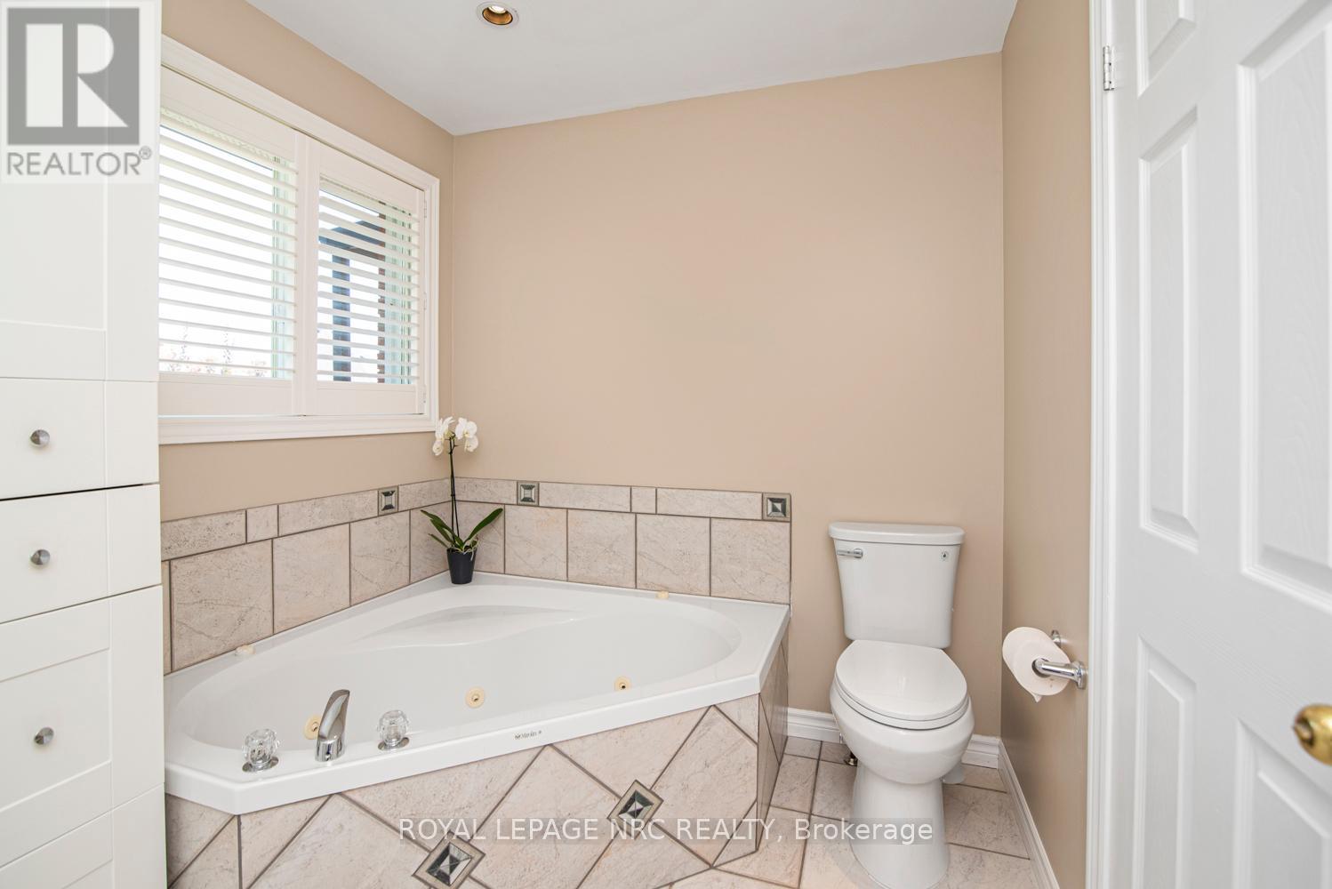 149 Dorchester Drive, Grimsby (Grimsby East), Ontario  L3M 5J9 - Photo 22 - X12315848