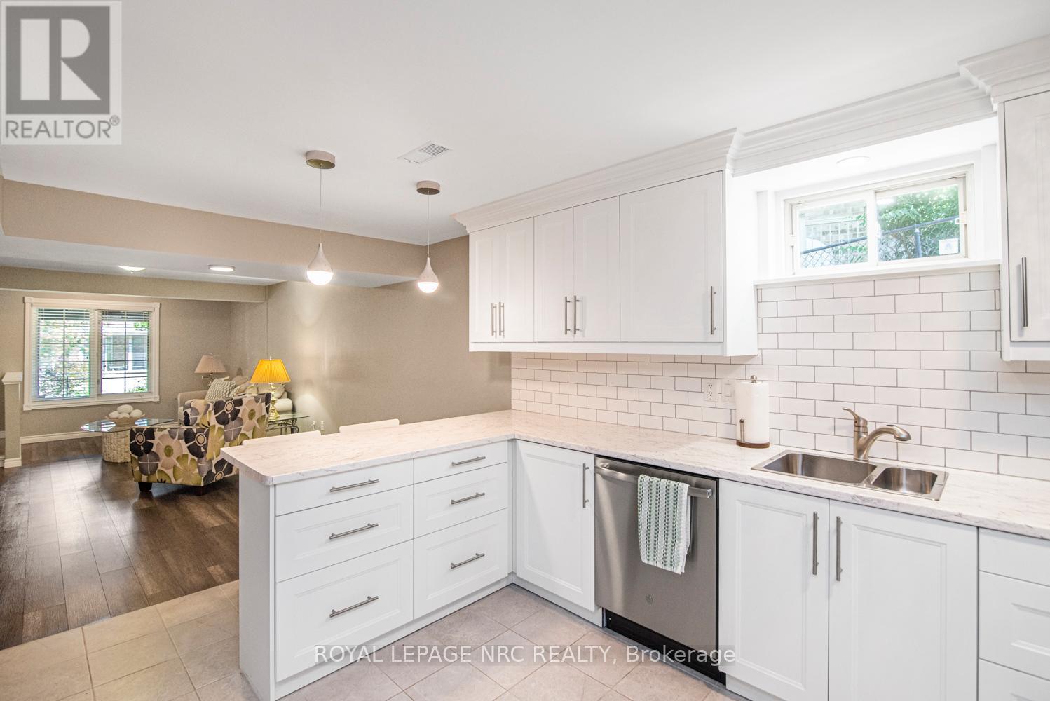 149 Dorchester Drive, Grimsby (Grimsby East), Ontario  L3M 5J9 - Photo 31 - X12315848