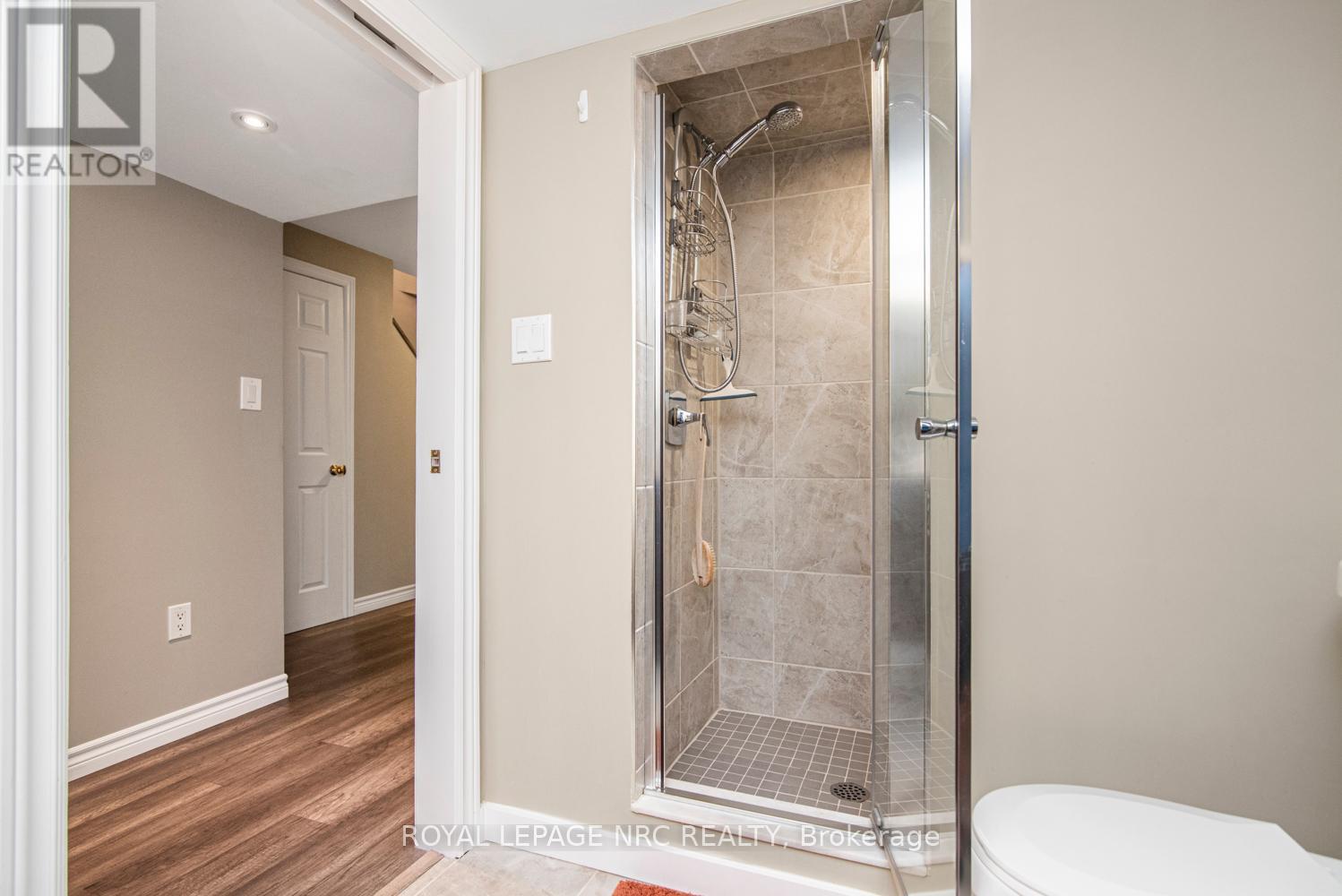 149 Dorchester Drive, Grimsby (Grimsby East), Ontario  L3M 5J9 - Photo 38 - X12315848