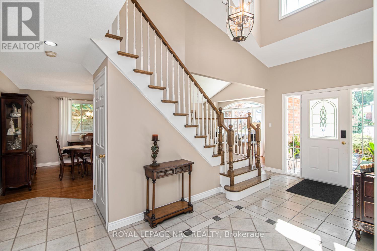149 Dorchester Drive, Grimsby (Grimsby East), Ontario  L3M 5J9 - Photo 7 - X12315848