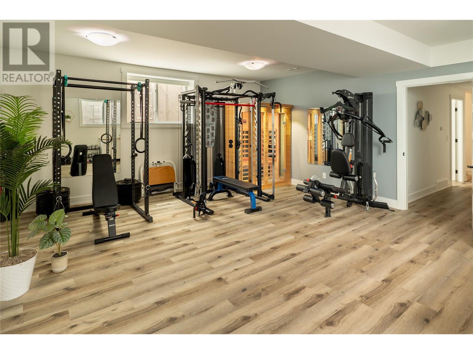 765 Barnaby Road Kelowna Photo 38