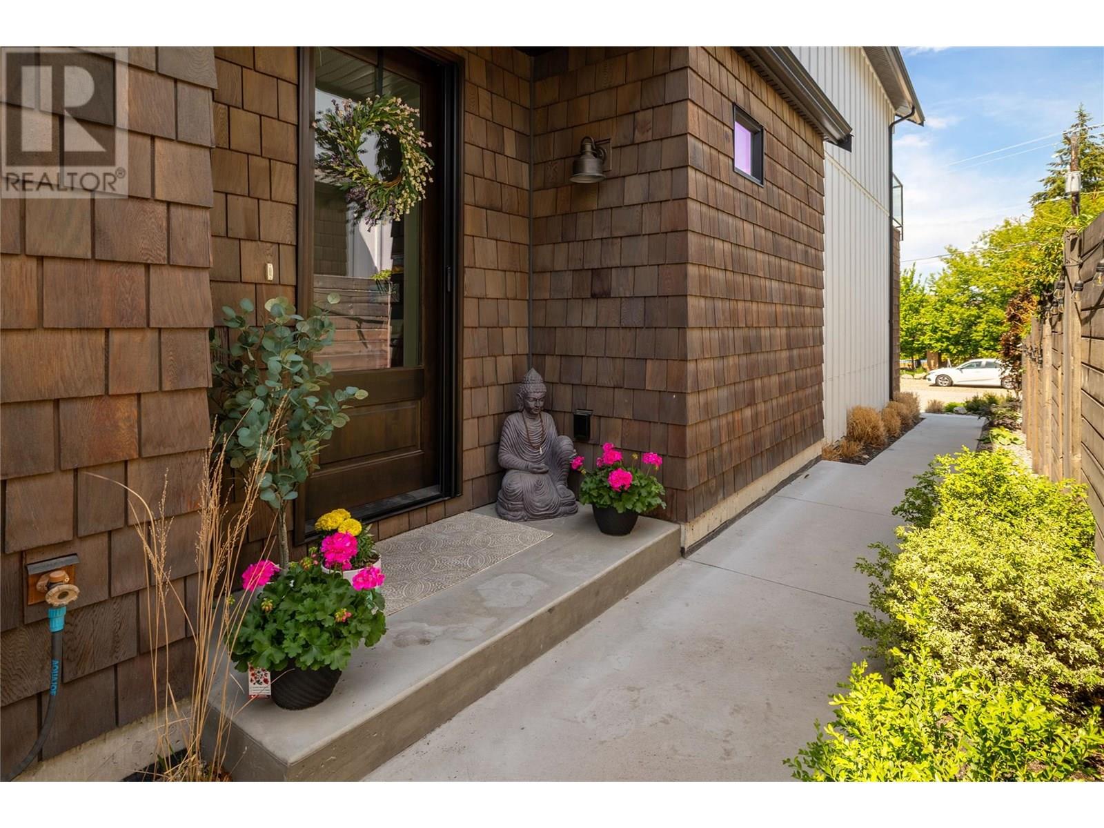 765 Barnaby Road Kelowna Photo 41