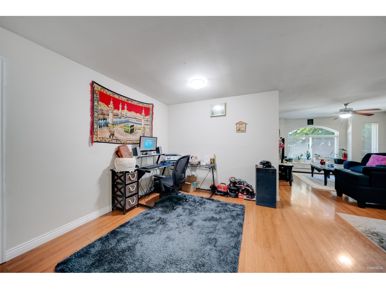 8863 King George Boulevard, Surrey, British Columbia  V3V 5V6 - Photo 11 - R3031666