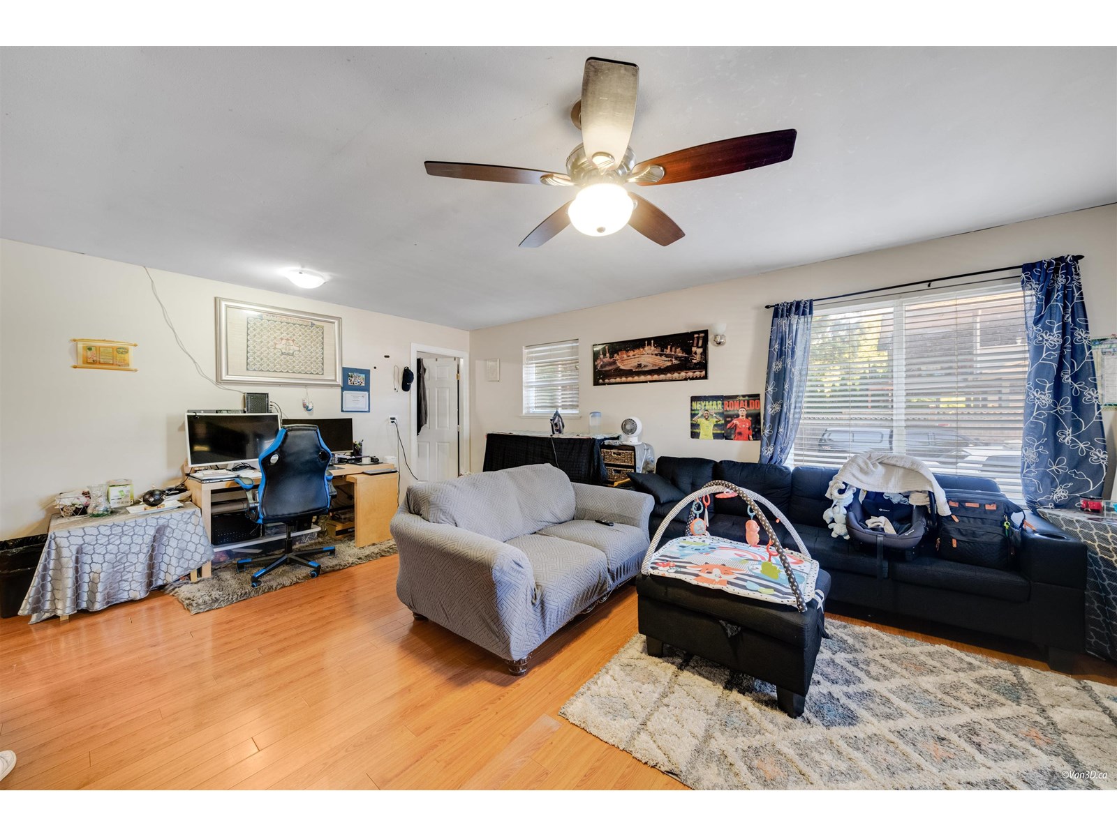 Property at 8863 KING GEORGE BOULEVARD image 5